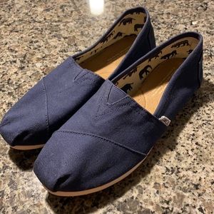 Blue Tom’s size 8W